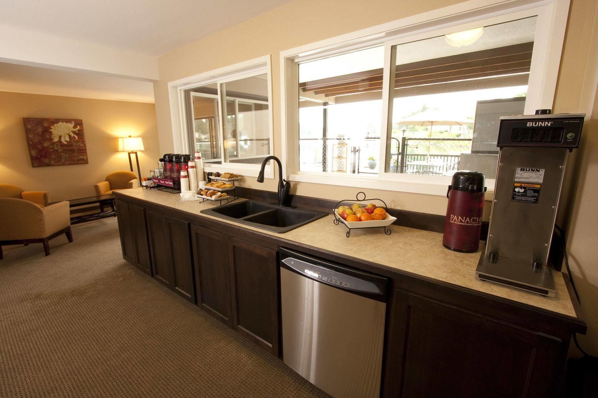 Lakeshore Inn Lake Oswego Luaran gambar